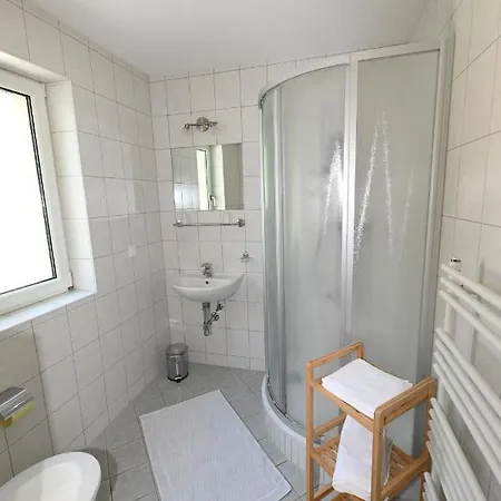 Privatzimmervermietung Fiausch منزل للإقامة