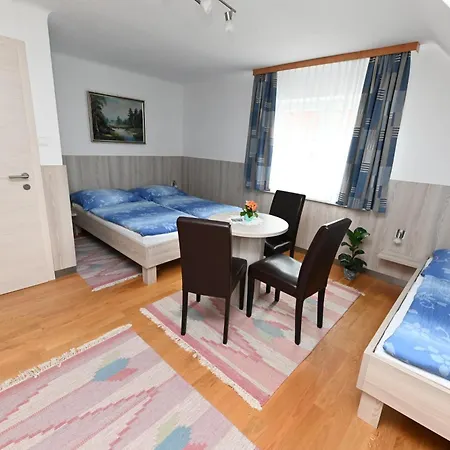 Privatzimmervermietung Fiausch * Kalwang