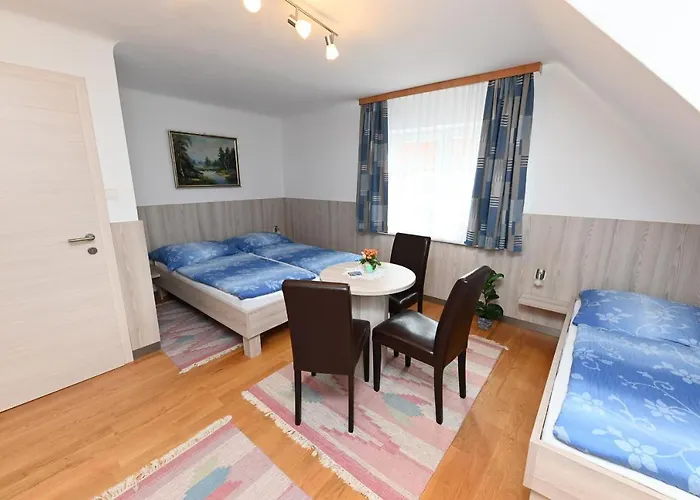 Privatzimmervermietung Fiausch *